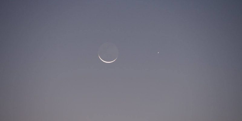 地球照の極細月と水星